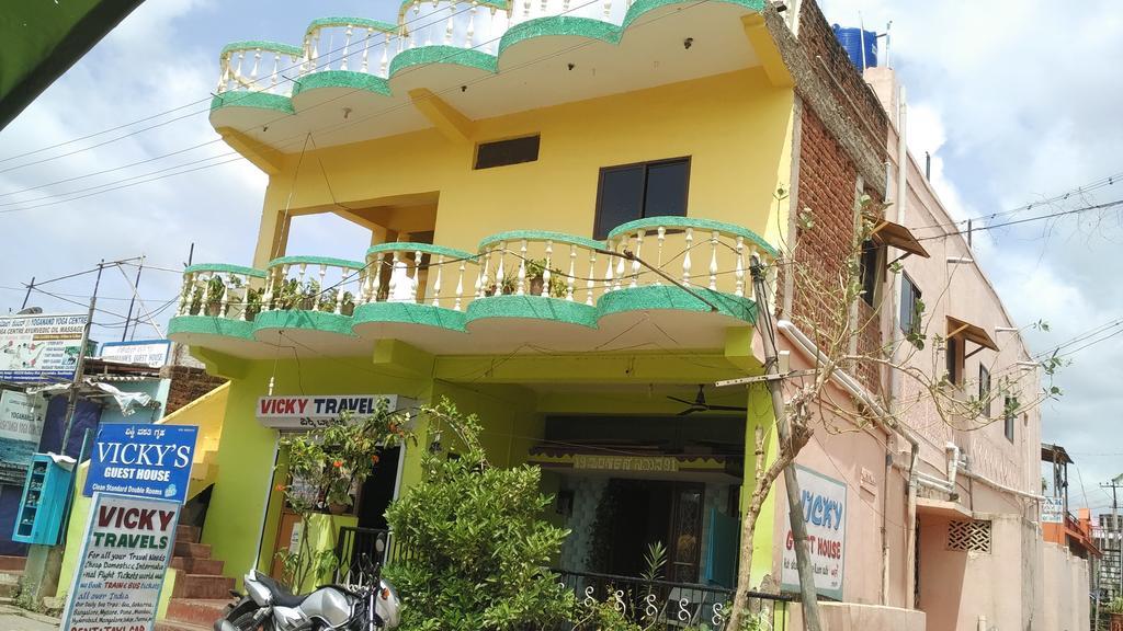 Vicky'S Home Stay Hampi Εξωτερικό φωτογραφία