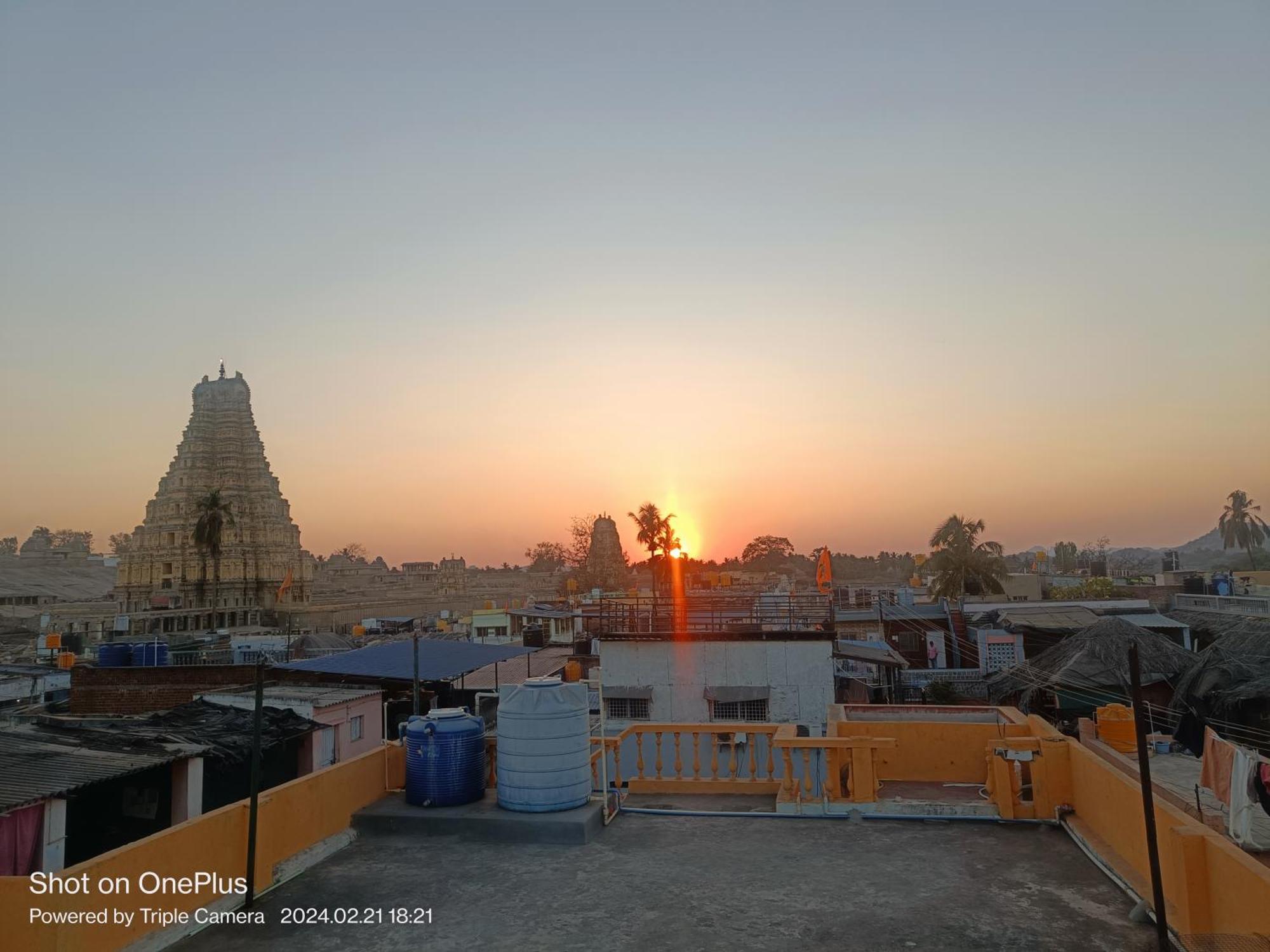 Vicky'S Home Stay Hampi Εξωτερικό φωτογραφία